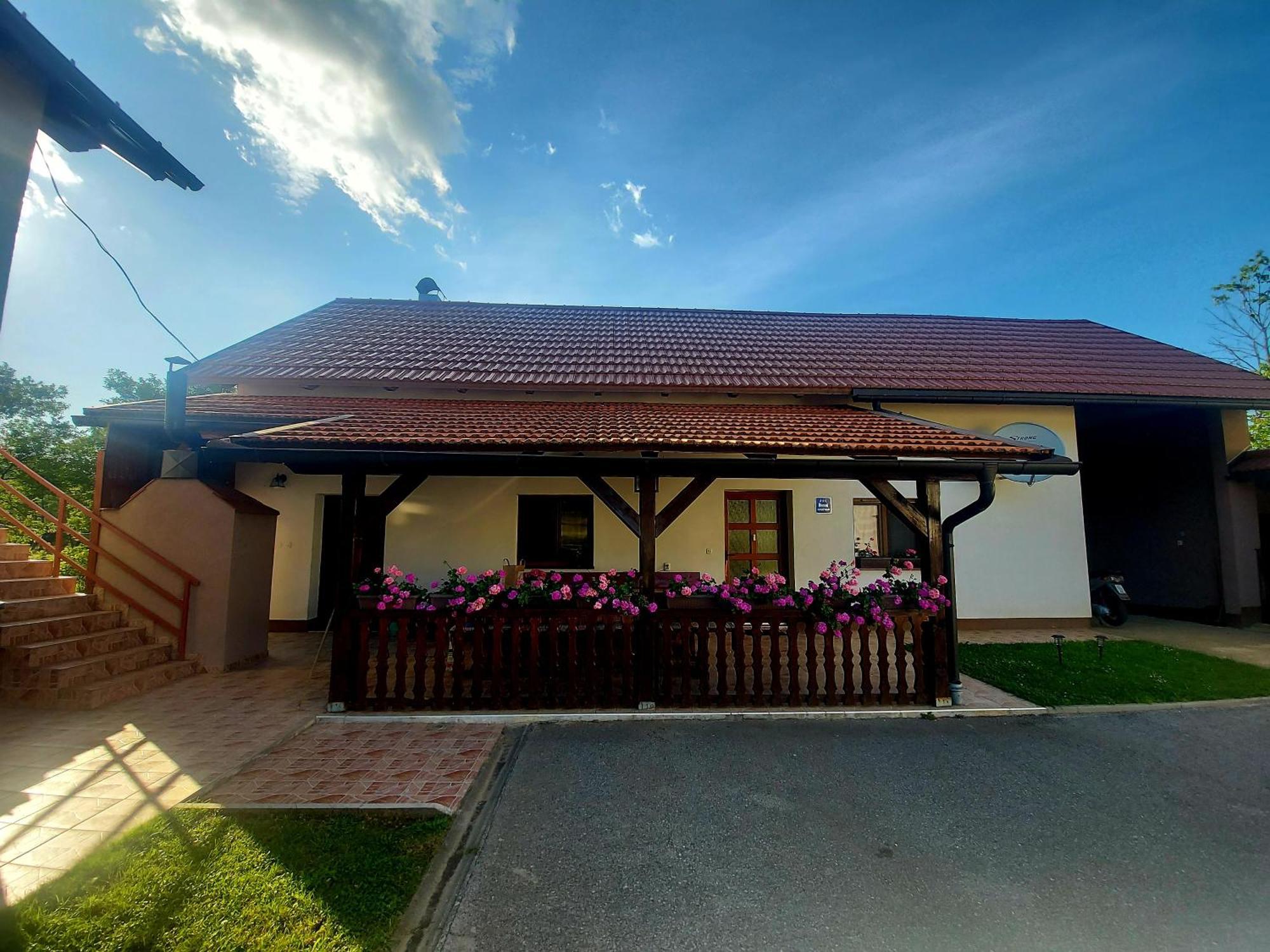 Guest House Gacka Rogic 오토칵 외부 사진