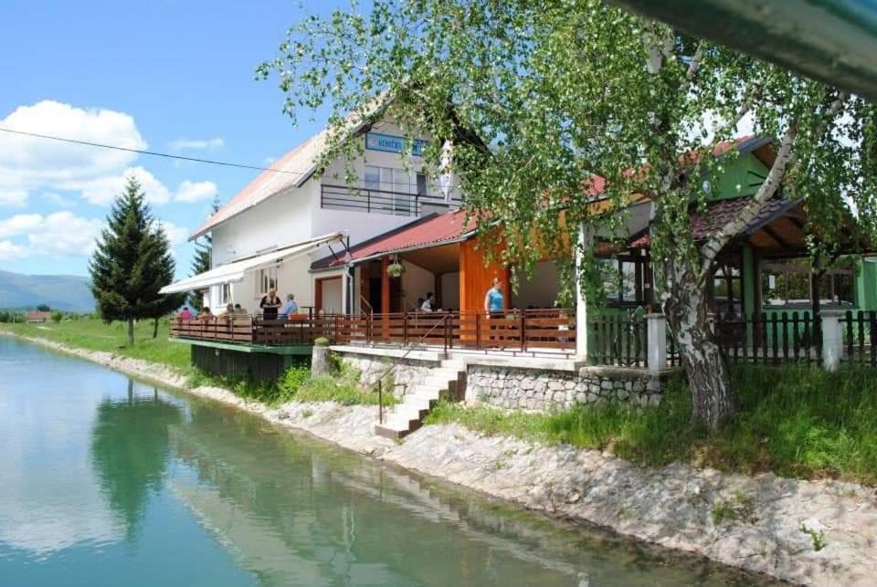 Guest House Gacka Rogic 오토칵 외부 사진
